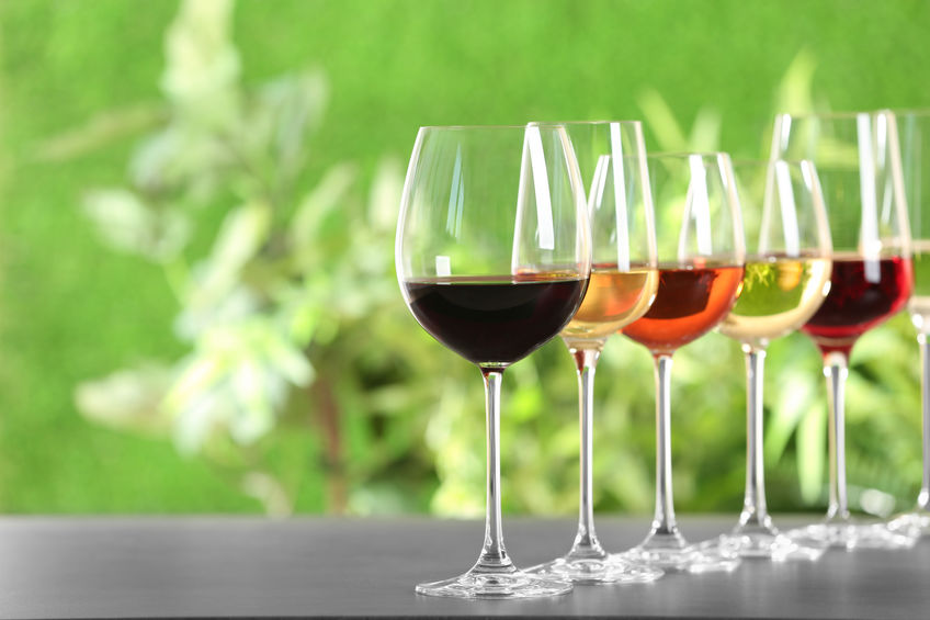 Des verres de vin de toutes les couleurs